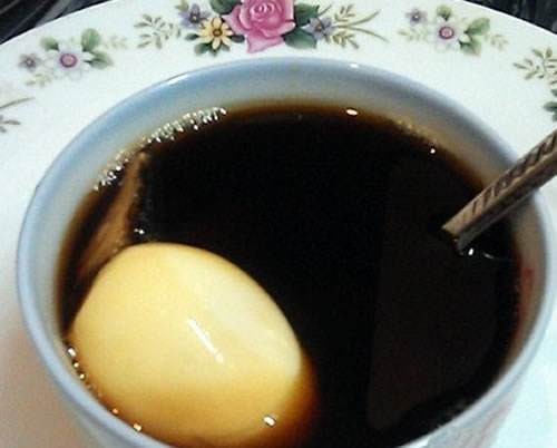 紅糖水煮雞蛋致癌？中老年十月易感謠言盤點